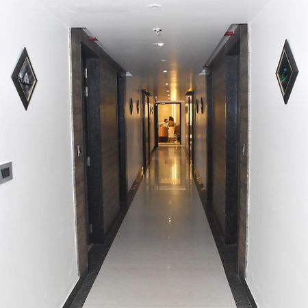 Hotel Parklane Agra (Uttar Pradesh) Exteriör bild