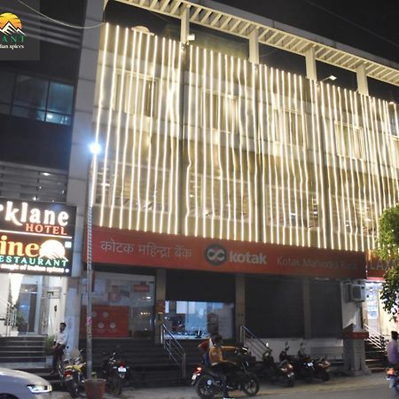 Hotel Parklane Agra (Uttar Pradesh) Exteriör bild